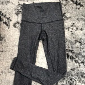 LuluLemon wunder under thick leggings